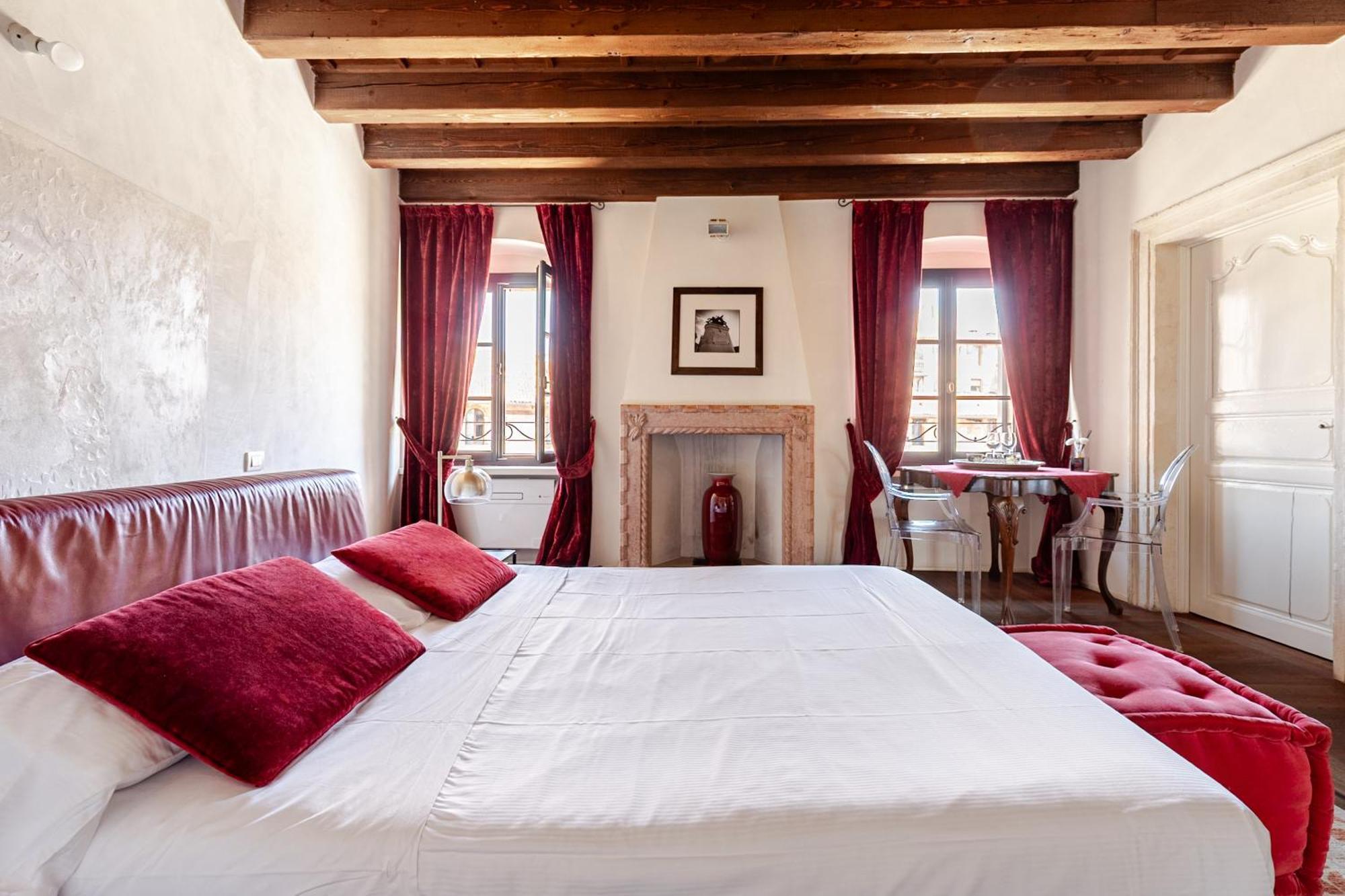 Truly Verona - Delle Erbe Suites — Photos 3